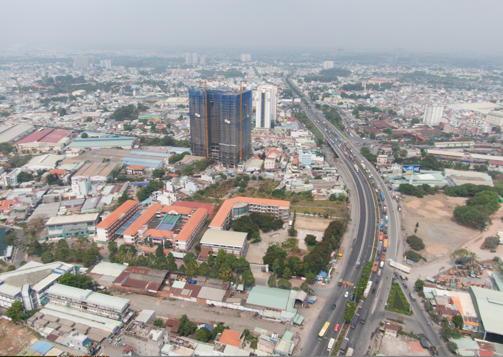 Nhiều gia đình trẻ lựa chọn sống ở ngoại thành, làm ở nội thành - 2 Nhiều gia đình trẻ lựa chọn sống ở ngoại thành, làm ở nội thành - 2