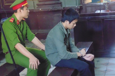 Con dao phòng thân ngày đi tìm cha trở thành con dao giết người