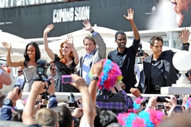 Vòng quanh thế giới giải trí ngày 18/5