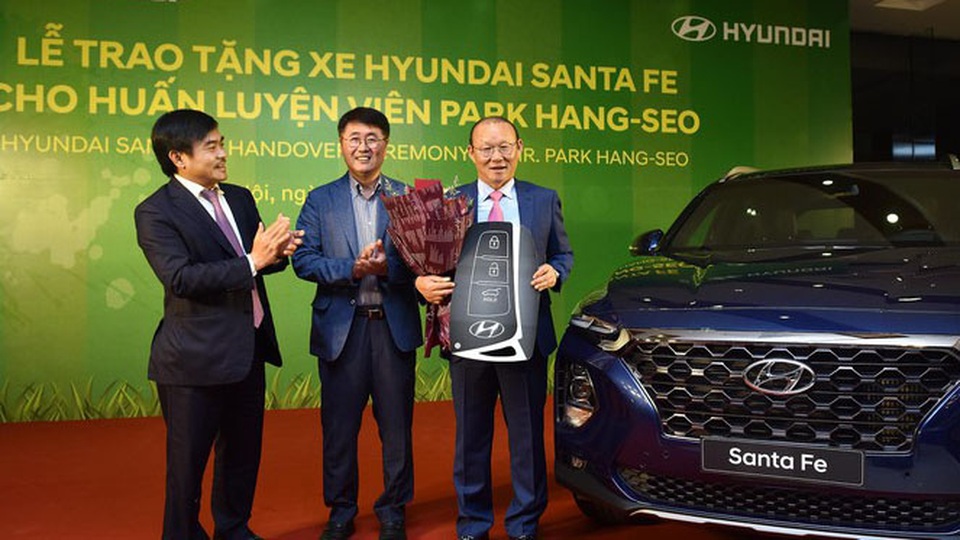 Điều đặc biệt ở 4 mẫu xe mà doanh nghiệp tặng ông Park Hang Seo - 3 Điều đặc biệt ở 4 mẫu xe mà doanh nghiệp tặng ông Park Hang Seo - 3