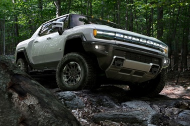 Hummer EV - Sự trở lại ấn tượng của huyền thoại off-road Mỹ