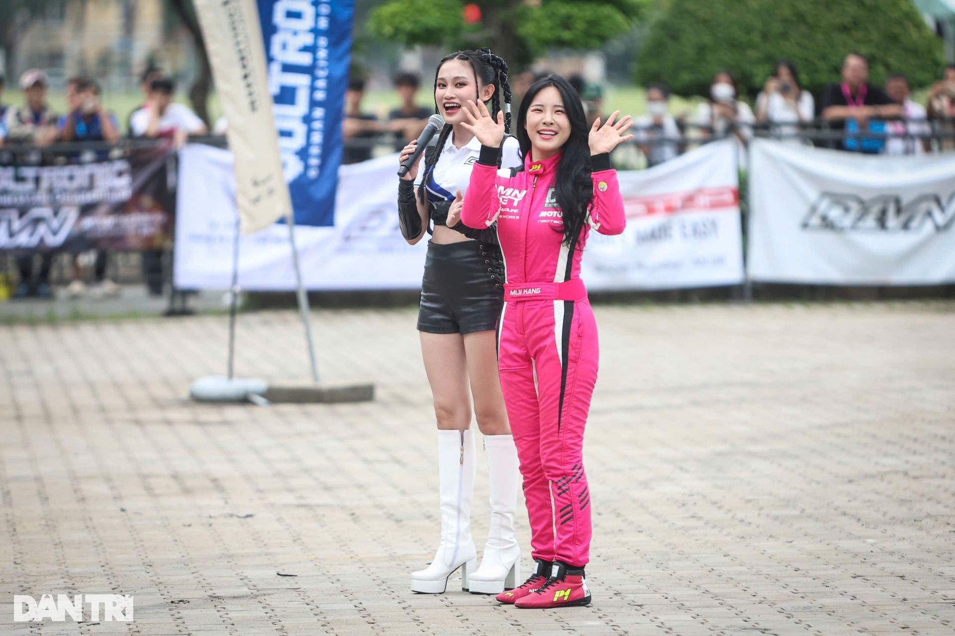 Nữ hoàng Drift châu Á đốn tim người hâm mộ TPHCM tại Drift Show 2025 - 3 Nữ hoàng Drift châu Á đốn tim người hâm mộ TPHCM tại Drift Show 2025 - 3