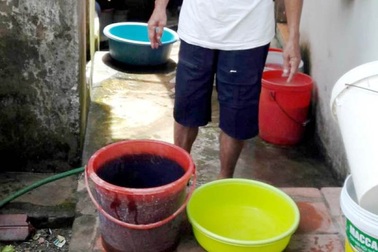 Vụ hàng trăm giếng nước ô nhiễm: Nguồn nước của dân chưa được khắc phục
