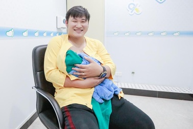 Diễn viên Dũng Hớn “Thiên Lôi” hạnh phúc đón con trai đầu lòng