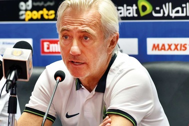 HLV van Marwijk của UAE nể phục sức mạnh của Thái Lan