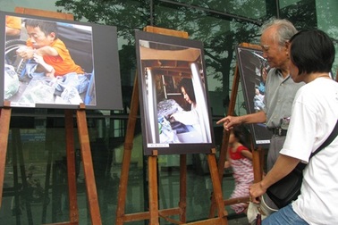 Lay động lòng người hình ảnh “Cuộc sống và Nghị lực”