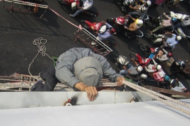 TPHCM: Hối hả cho ngày thông xe 2 cầu vượt bằng thép đầu tiên