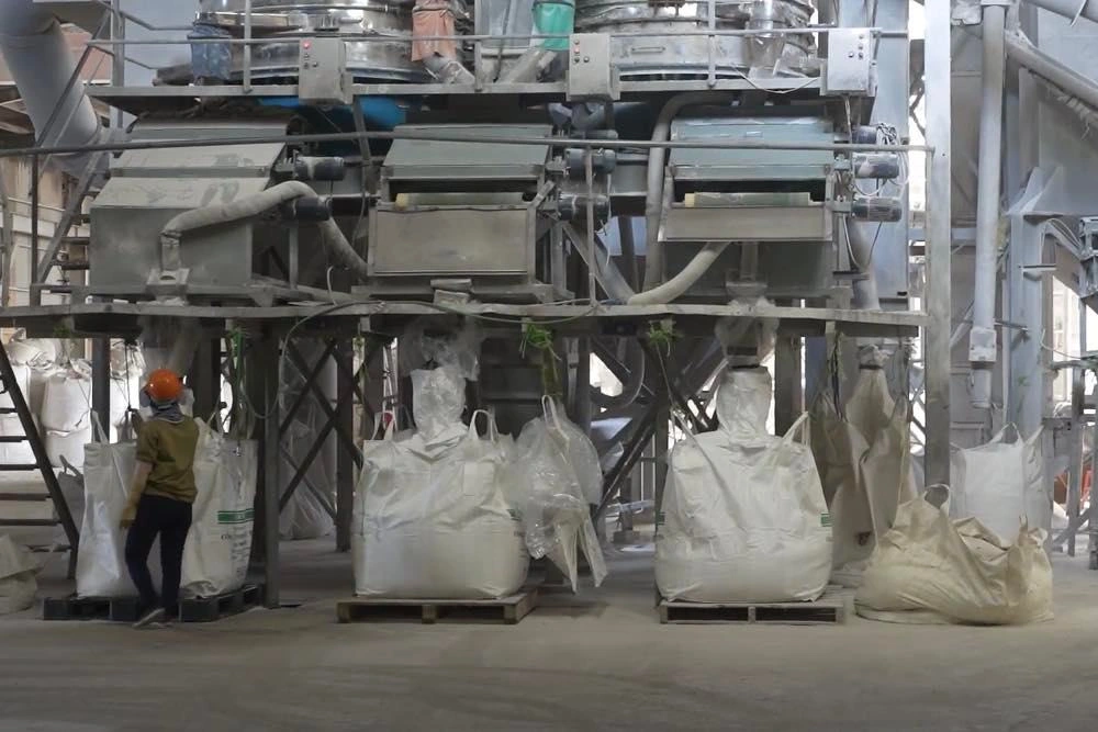 Geval van 3 werknemers die aan pneumoconiose zijn overleden: nog 5 patiënten ontdekt - 2 Vụ 3 công nhân tử vong vì bụi phổi: Phát hiện thêm 5 bệnh nhân  - 2