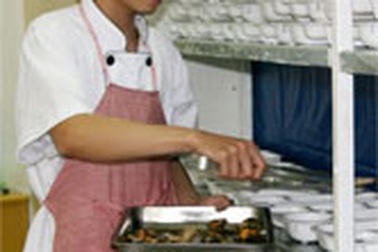 Lập nghiệp từ… cơm