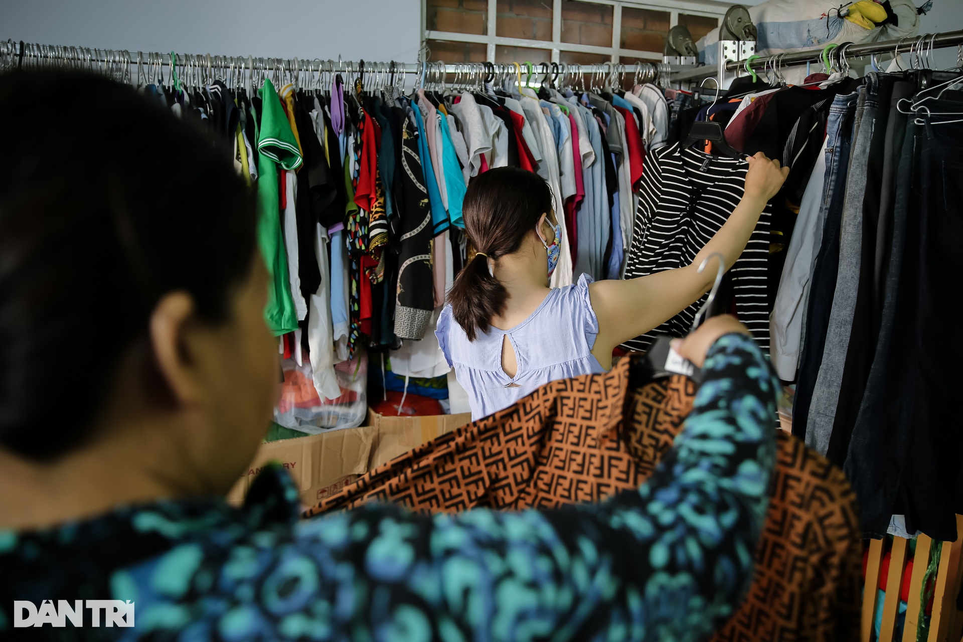 Gian hàng 0 đồng giúp người nghèo shopping thả ga - 9 Gian hàng 0 đồng giúp người nghèo shopping thả ga - 9