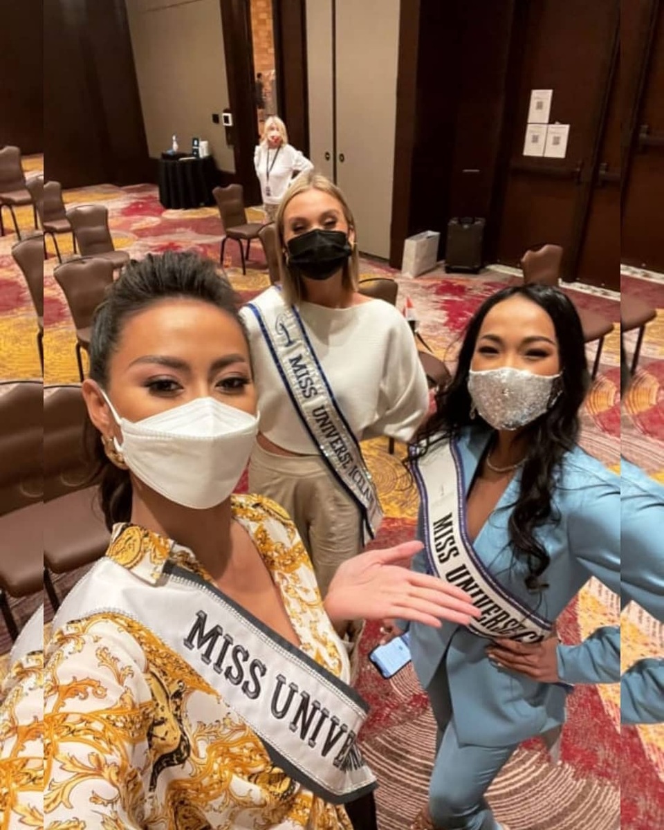 Hình ảnh nóng hổi của Khánh Vân và dàn thí sinh Hoa hậu Hoàn vũ 2020 - 11 Hình ảnh nóng hổi của Khánh Vân và dàn thí sinh Hoa hậu Hoàn vũ 2020 - 11