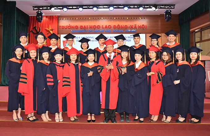Trường Đại học Lao động – Xã hội bế giảng và trao bằng thạc sĩ niên khóa 2018 – 2020 - Ảnh 1. Trường Đại học Lao động – Xã hội bế giảng và trao bằng thạc sĩ niên khóa 2018 – 2020 - Ảnh 1.