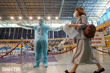 Covid-19 hôm nay: Gần 28.000 ca ra viện, số mắc mới giảm sâu