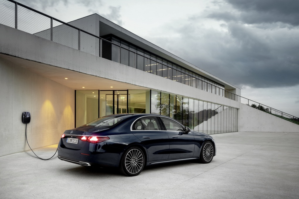 Soi chi tiết Mercedes E-Class 2024 mới ra mắt, nhiều công nghệ độc lạ - 11 Soi chi tiết Mercedes E-Class 2024 mới ra mắt, nhiều công nghệ độc lạ - 11