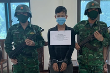 Nam thanh niên vứt ba lô ma túy trị giá hơn 400 triệu đồng