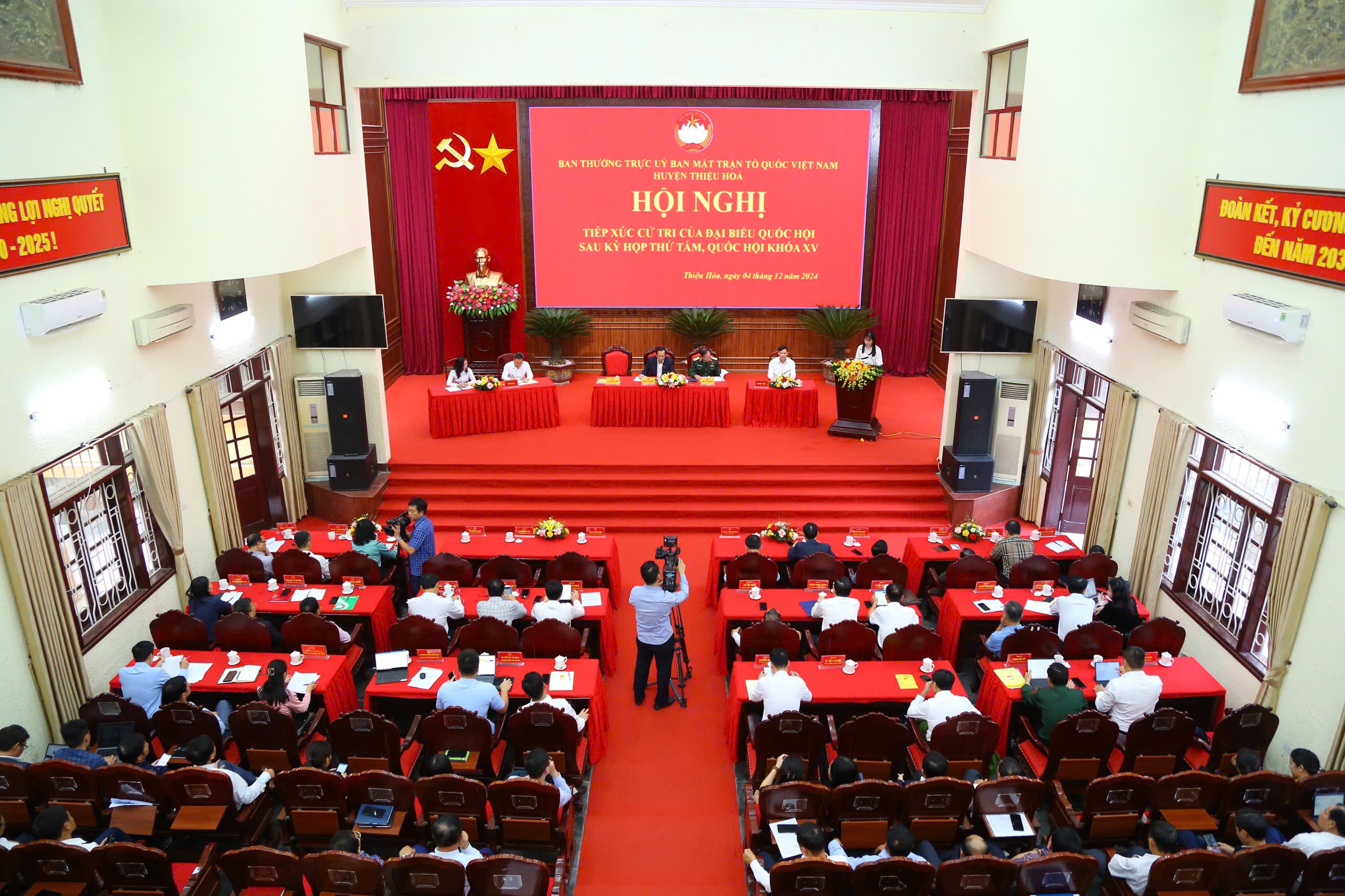 Bộ trưởng Đào Ngọc Dung: Không an cư sao lạc nghiệp được - 1 Bộ trưởng Đào Ngọc Dung: Không an cư sao lạc nghiệp được - 1