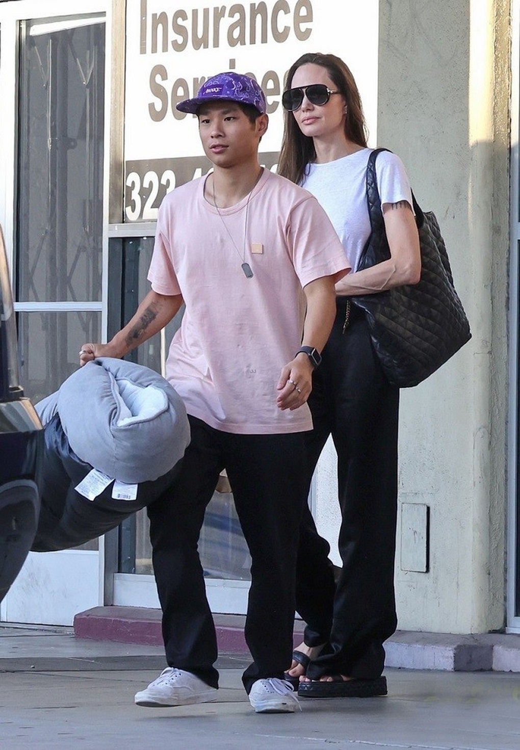 Con nuôi gốc Việt Pax Thiên là chỗ dựa tinh thần của Angelina Jolie - 6 Con nuôi gốc Việt Pax Thiên là chỗ dựa tinh thần của Angelina Jolie - 6