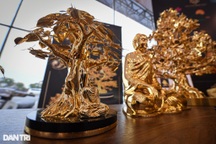 Giá vàng thế giới tăng phi mã, USD giảm mạnh