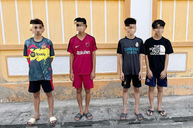 Bắt nhóm thanh niên chém trọng thương người khác vì mâu thuẫn tình cảm