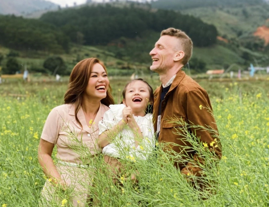 Phương Vy: Chồng ngoại quốc giúp tôi vượt nỗi đau bị miệt thị ngoại hình - 2 Phương Vy: Chồng ngoại quốc giúp tôi vượt nỗi đau bị miệt thị ngoại hình - 2