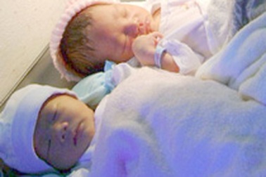 8 trẻ sơ sinh suy hô hấp sau khi tiêm vắc xin