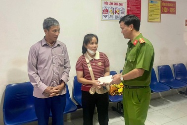 Can ngăn "ma men" đánh vợ con, Thượng úy công an bị đâm trọng thương