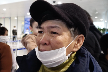 "Thỉnh thoảng nghe tiếng pháo nổ đùng một cái là dân chạy hết không còn ai"