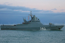 Ukraine tung xuồng tự sát, phá hủy tàu chiến Nga gần Crimea