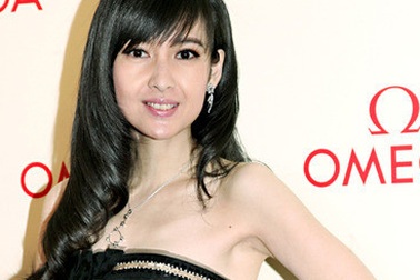 Châu Huệ Mẫn xinh đẹp trở lại với công việc