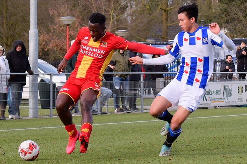 HLV Heerenveen hứa thay đổi đội hình, Văn Hậu có cơ hội? - 1 HLV Heerenveen hứa thay đổi đội hình, Văn Hậu có cơ hội? - 1