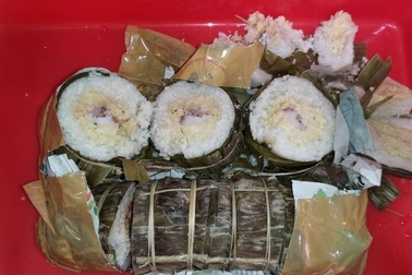 Khách Việt bị phạt 150 triệu đồng vì mang 2 chiếc bánh tét tới Đài Loan