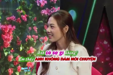 Vừa gặp, bố đơn thân tỏ tình cô gái kém 6 tuổi bằng nhẫn vàng