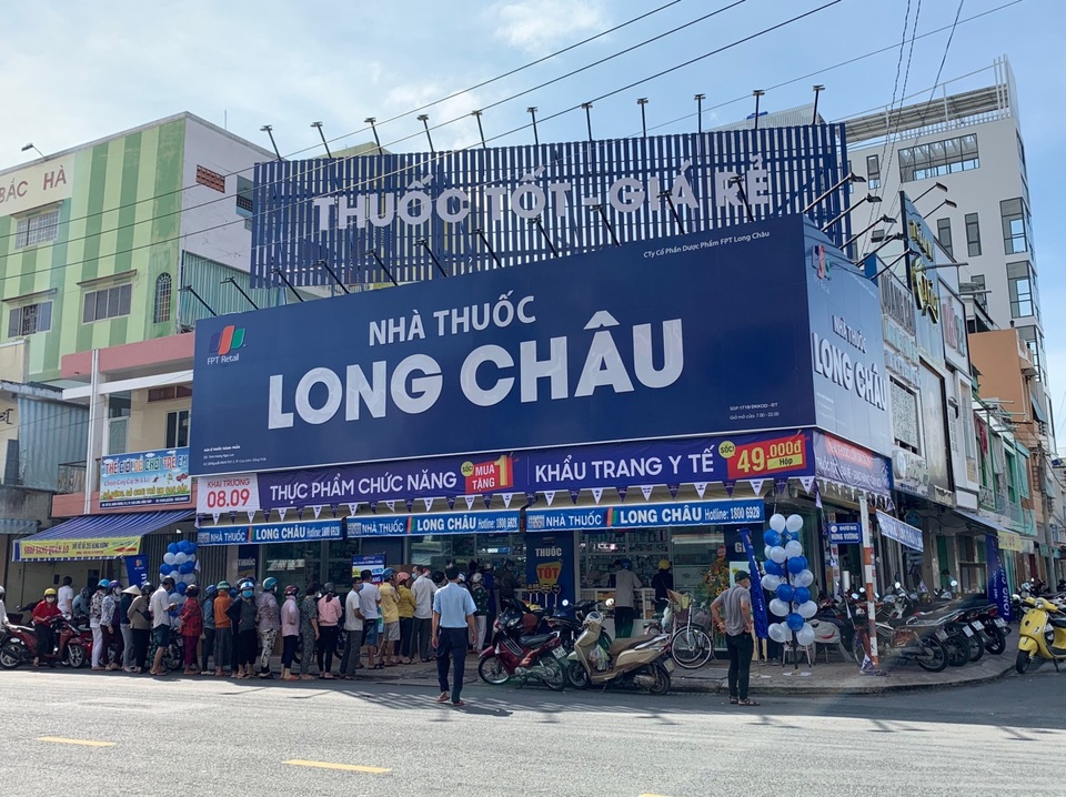 Hệ thống nhà thuốc FPT Long Châu vượt mốc 200 cửa hàng - 1 Hệ thống nhà thuốc FPT Long Châu vượt mốc 200 cửa hàng - 1