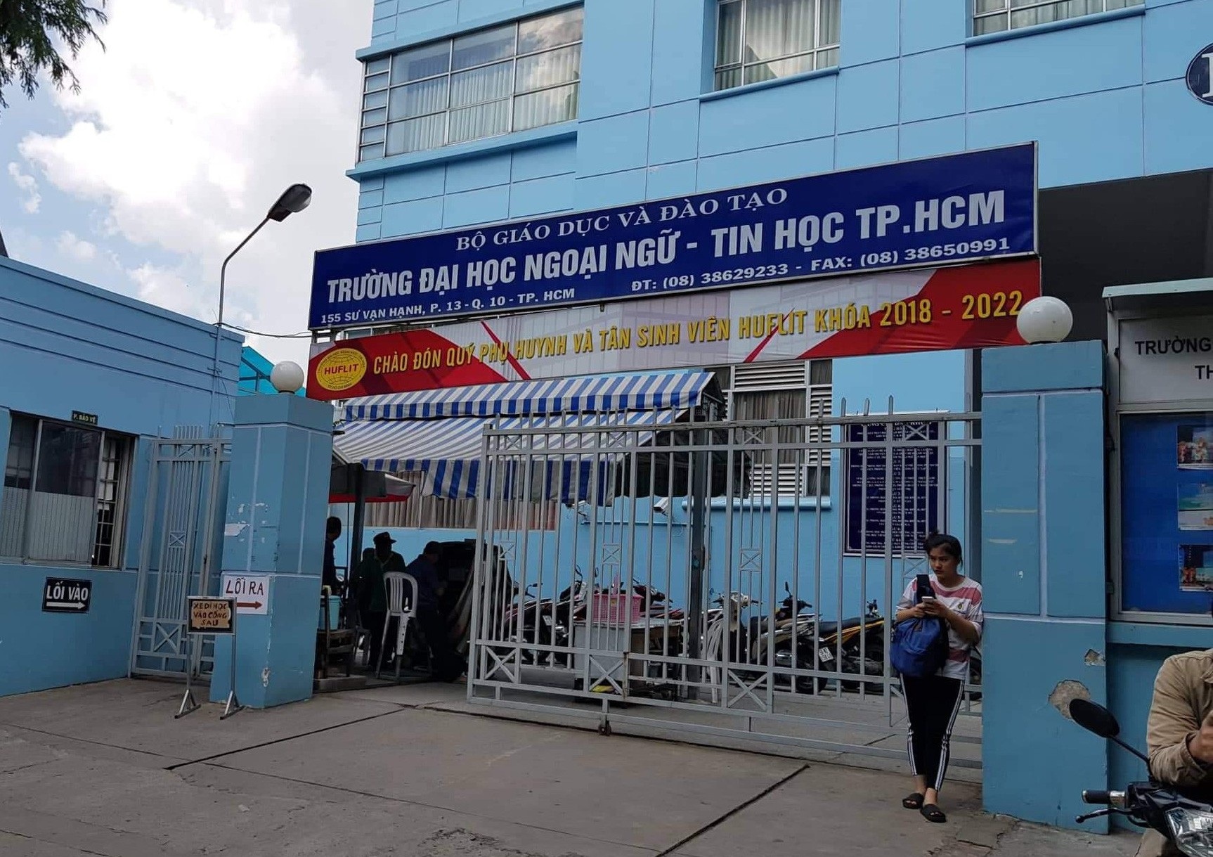 Cựu sinh viên lo lắng giá trị bằng tốt nghiệp do nguyên hiệu trưởng ký