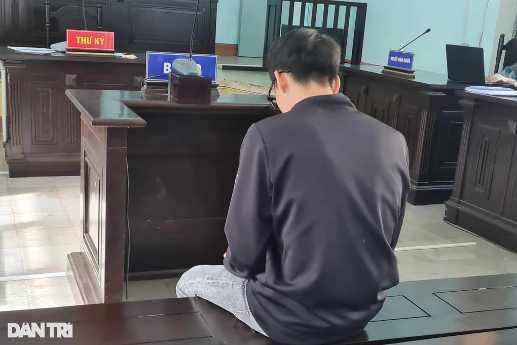 Vụ giao xe cho học sinh lái gây tai nạn: Nỗi đau khổ của 3 người mẹ - 3 Vụ giao xe cho học sinh lái gây tai nạn: Nỗi đau khổ của 3 người mẹ - 3