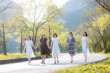 Hàng cây bồ đề dài 10km độc đáo ở Ninh Bình "hút" khách check-in