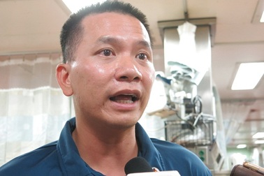 Thiếu tá Hải quân Mỹ gốc Việt nghẹn ngào khi trở lại Đà Nẵng