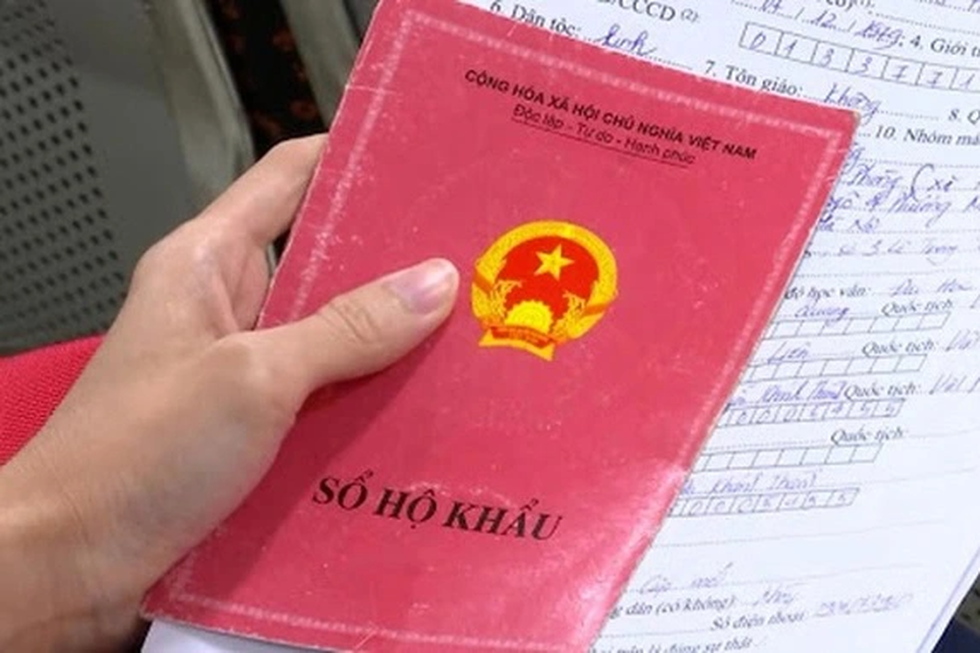 Bỏ hộ khẩu giấy, bỏ phiền phức cho người dân - 1