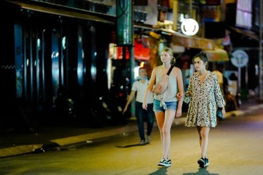 TPHCM xin thí điểm không cách ly du khách nước ngoài từ tháng 12