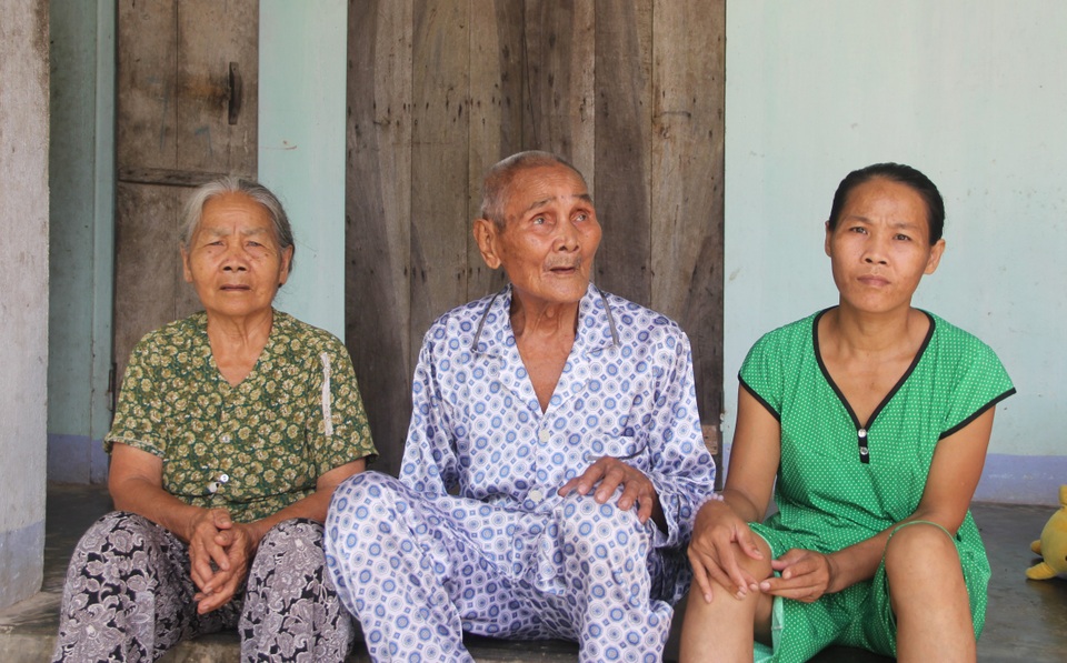 Thương người mẹ đứt ruột gửi con lên chùa để... kiếm miếng cơm - 6 Thương người mẹ đứt ruột gửi con lên chùa để... kiếm miếng cơm - 6