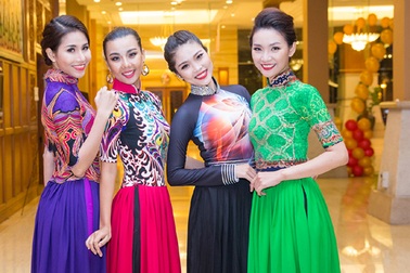 Áo dài Việt trình diễn tại Malaysia