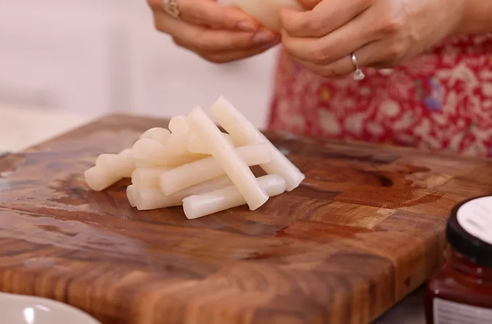 Người Hàn đổ xô làm tokbokki kiểu Việt từ bánh tráng - 3 Người Hàn đổ xô làm tokbokki kiểu Việt từ bánh tráng - 3