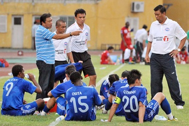 B. Bình Dương “trảm” Đặng Trần Chỉnh, bổ nhiệm Dương Ngọc Hùng