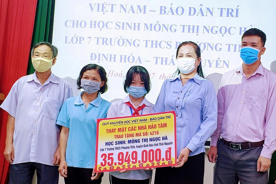 Bạn đọc Dân trí tiếp tục giúp đỡ nữ sinh vượt khó tại tỉnh Thái Nguyên - 3 Bạn đọc Dân trí tiếp tục giúp đỡ nữ sinh vượt khó tại tỉnh Thái Nguyên - 3