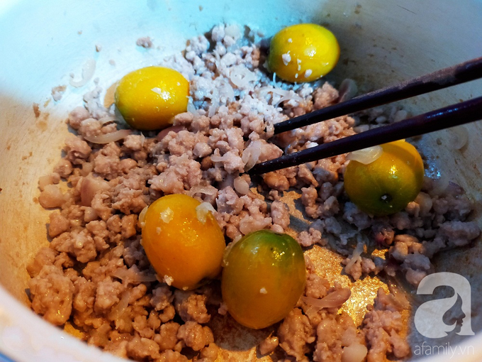 Mùa này người miền Bắc có món canh thịt nấu chua ngon "thần thánh", bạn đã biết chưa? - Ảnh 4. Mùa này người miền Bắc có món canh thịt nấu chua ngon "thần thánh", bạn đã biết chưa? - Ảnh 4.
