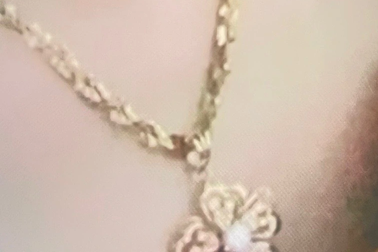 Tự bán dây chuyền vàng rồi trình báo công an bị cướp