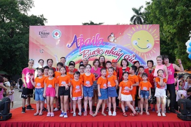 Vỡ òa cảm xúc Gala Abaila Bước Nhảy Cầu Vồng do Moist Diane tài trợ