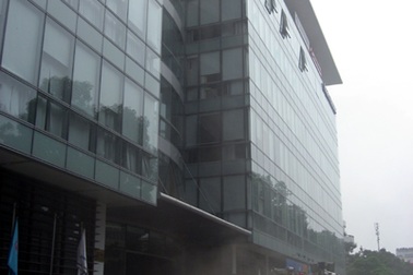 Khói mù mịt tại “tòa nhà kính” trên phố Kim Mã