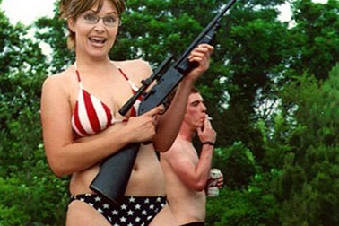 10 bức ảnh bị Photoshop lộ liễu nhất thế giới