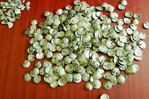 Phát hiện "kho tiền giả" lâu đời nhất thế giới